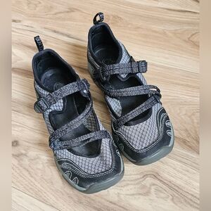 Chaco Womens Outcross EVO Mary Jane Hiking Black/Gray Strappy Shoes Size 7.5